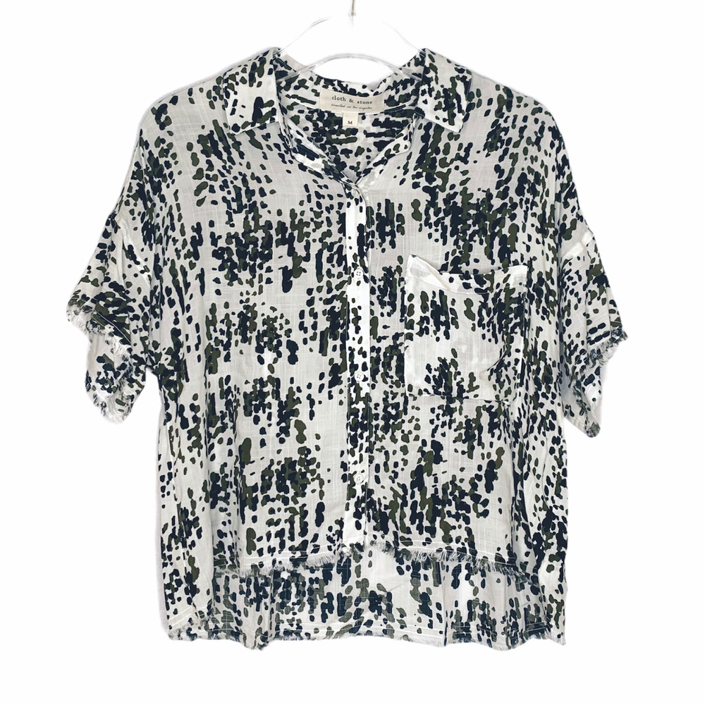 Cloth & Stone Patterned Button Up Blouse Medium